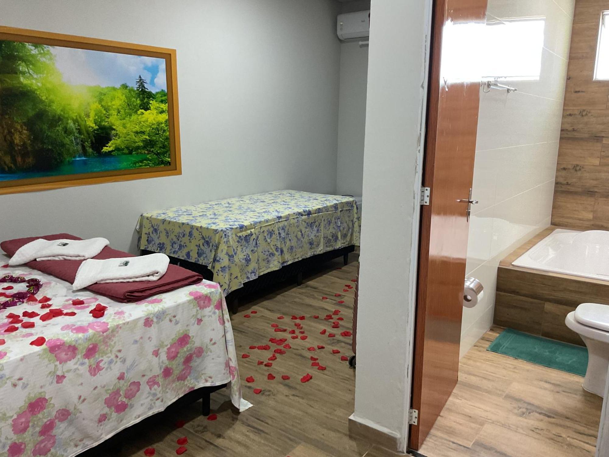 Espaco Alvorada ,Agendamento Das Atividades, Cafe Da Manha ,Banheira E Piscina No Centro Бротас Екстериор снимка